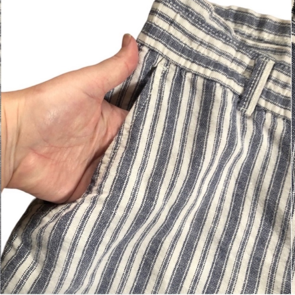 GAP High-Rise Paper Bag Waist Shorts Linen Cotton Navy White Stripe Coastal 14P - Picture 3 of 11